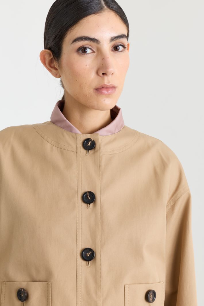 Round-neck jacket with patch pockets - CAMEL - Intrend - 3