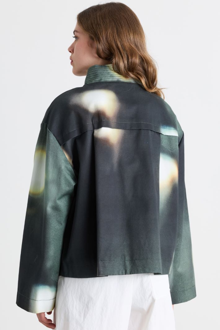 Gabardine jacket with oversized pockets - GREEN - Intrend - 4