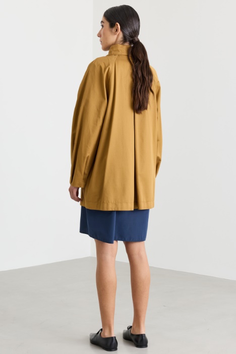Mini trench in gabardina di cotone antigoccia