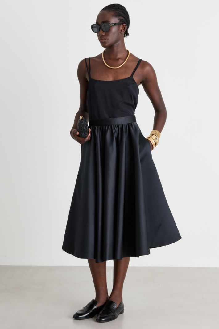 Duchesse corolla skirt - BLACK - Intrend