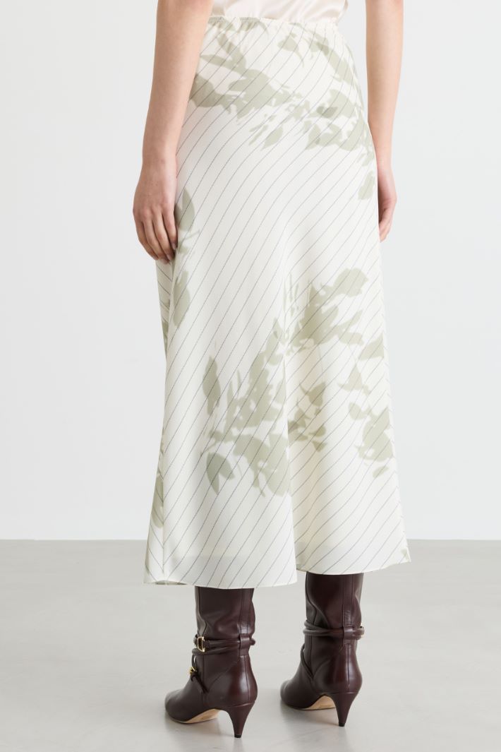 Printed crepe de chine midi skirt - WHITE GREEN - Intrend - 4