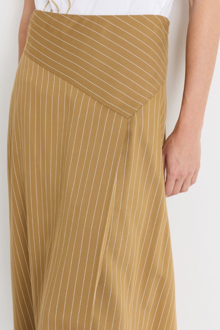 Nadelstreifenrock aus fließendem Twill - KAMEL - Intrend - 3