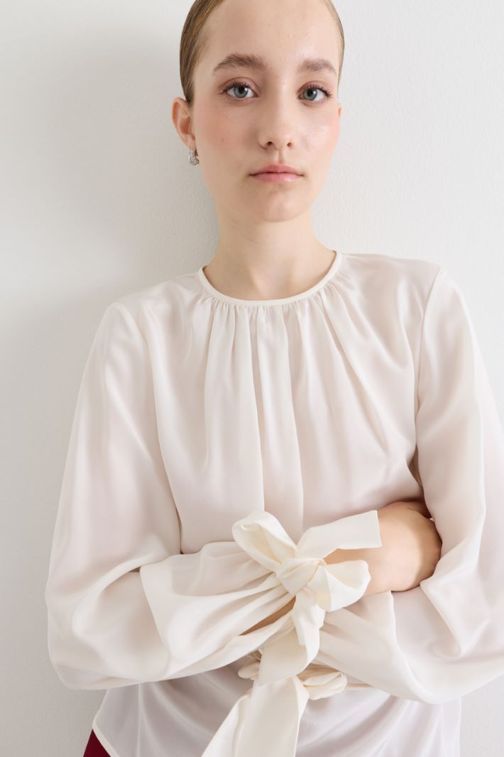 Blusa con polsini a nastro - BIANCO - Intrend - 3