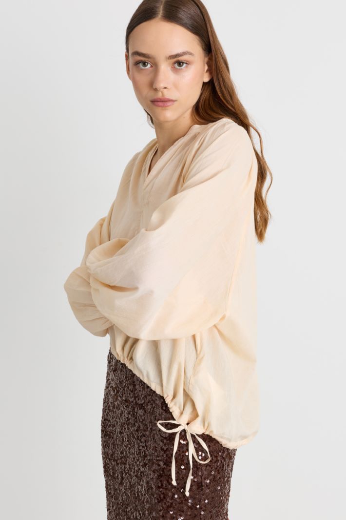 Blusa con fondo tondo a coulisse - BEIGE - Intrend - 3