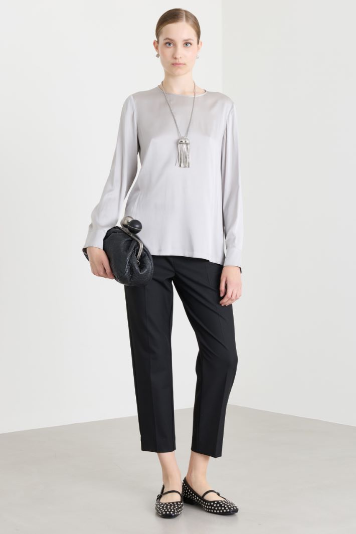 Blusa in raso con piccoli spacchi squadrati - GRIGIO - Intrend