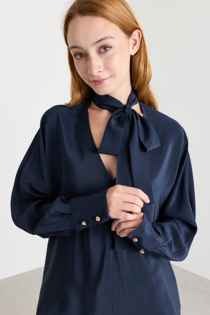 Crepe de chine blouse - BLUE - Intrend - 3