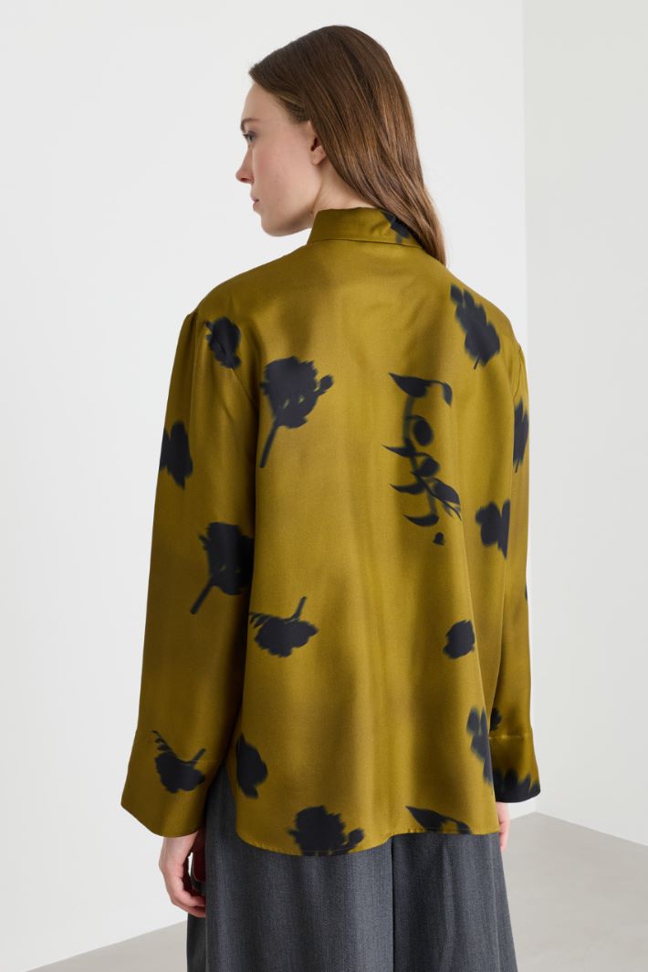 Blusa in twill di seta stampata - VERDE - Intrend - 4