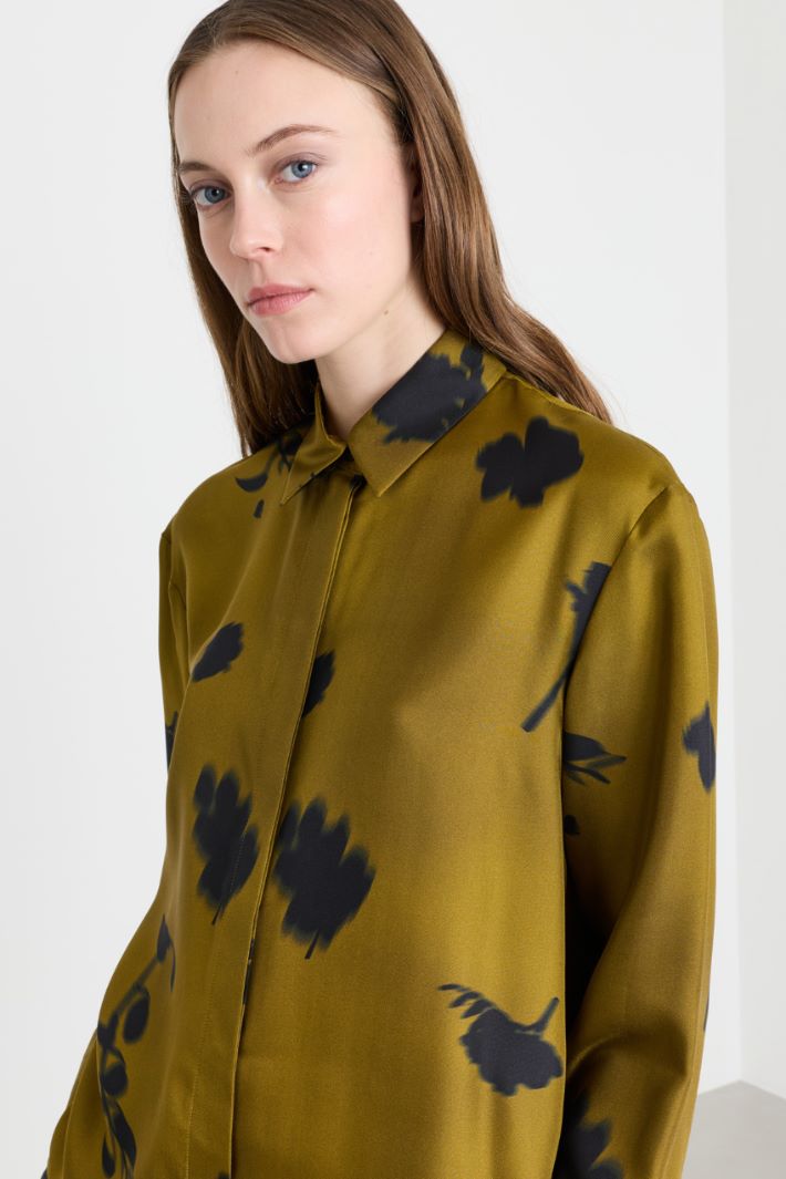 Blusa in twill di seta stampata - VERDE - Intrend - 3