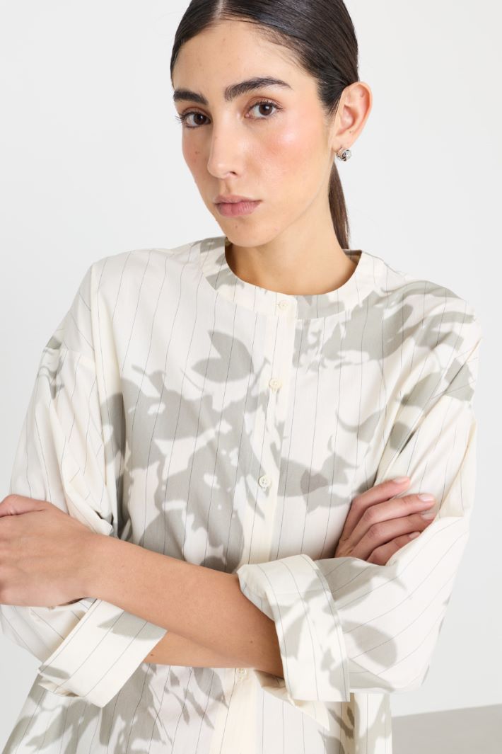 Round-neck poplin shirt - WHITE GREEN - Intrend - 3