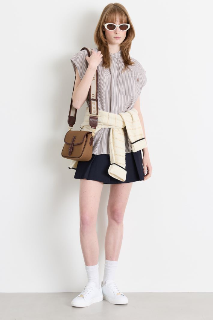 Camicia smanicata con stemma - BIANCO BORDEAUX - Intrend