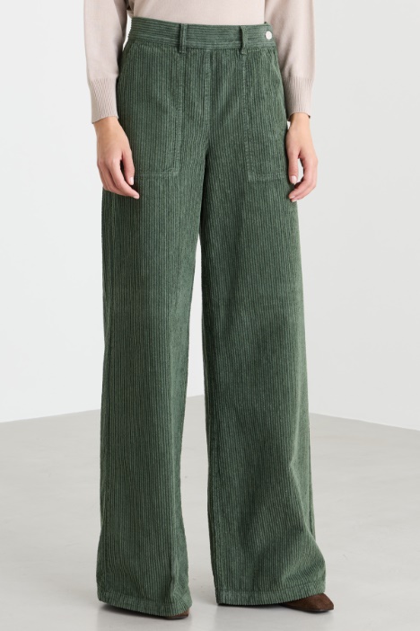Pantalone ampio in velluto a coste