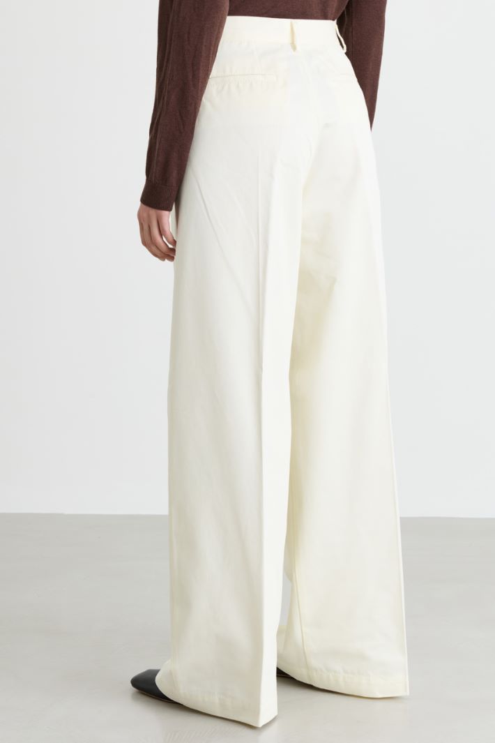 Wide-leg gabardine trousers - WHITE - Intrend - 4