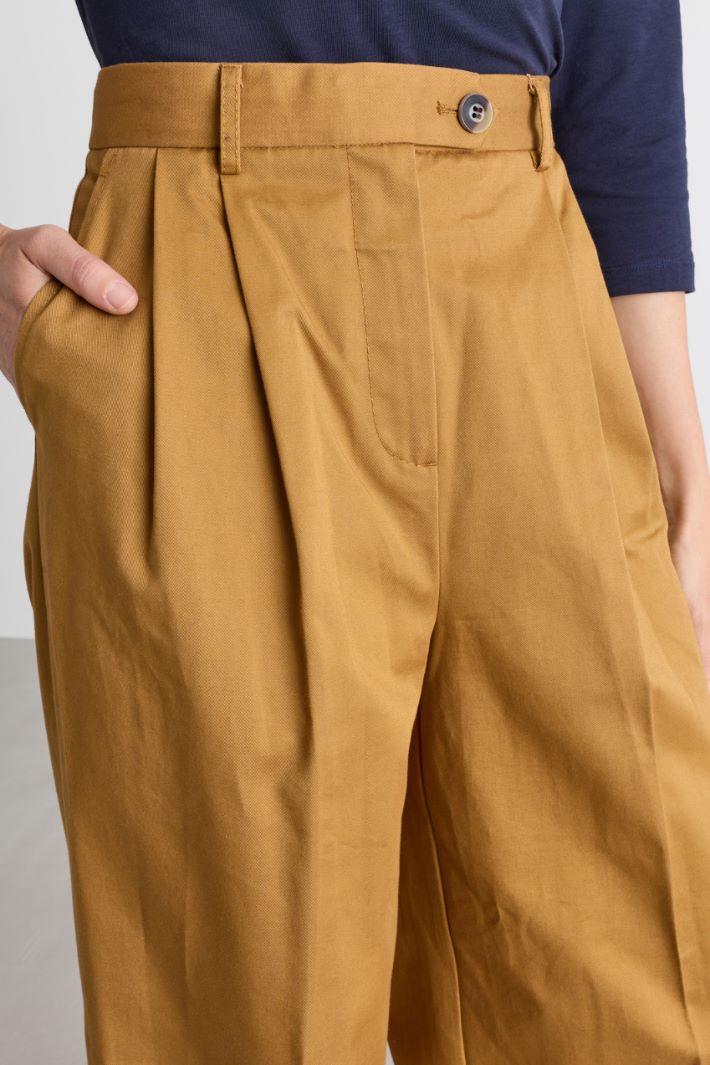 Wide-leg gabardine trousers - BROWN - Intrend - 3