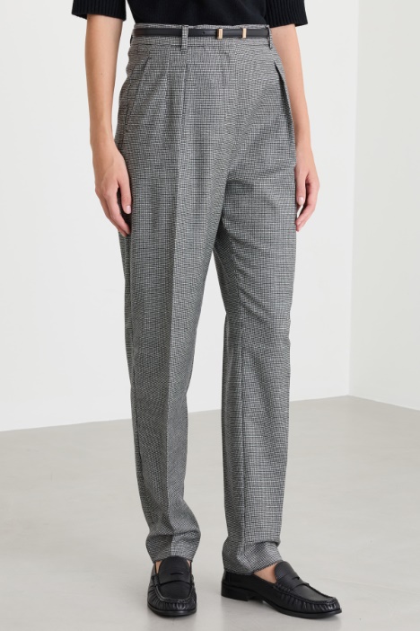 Pantalone carrot in flanella di lana