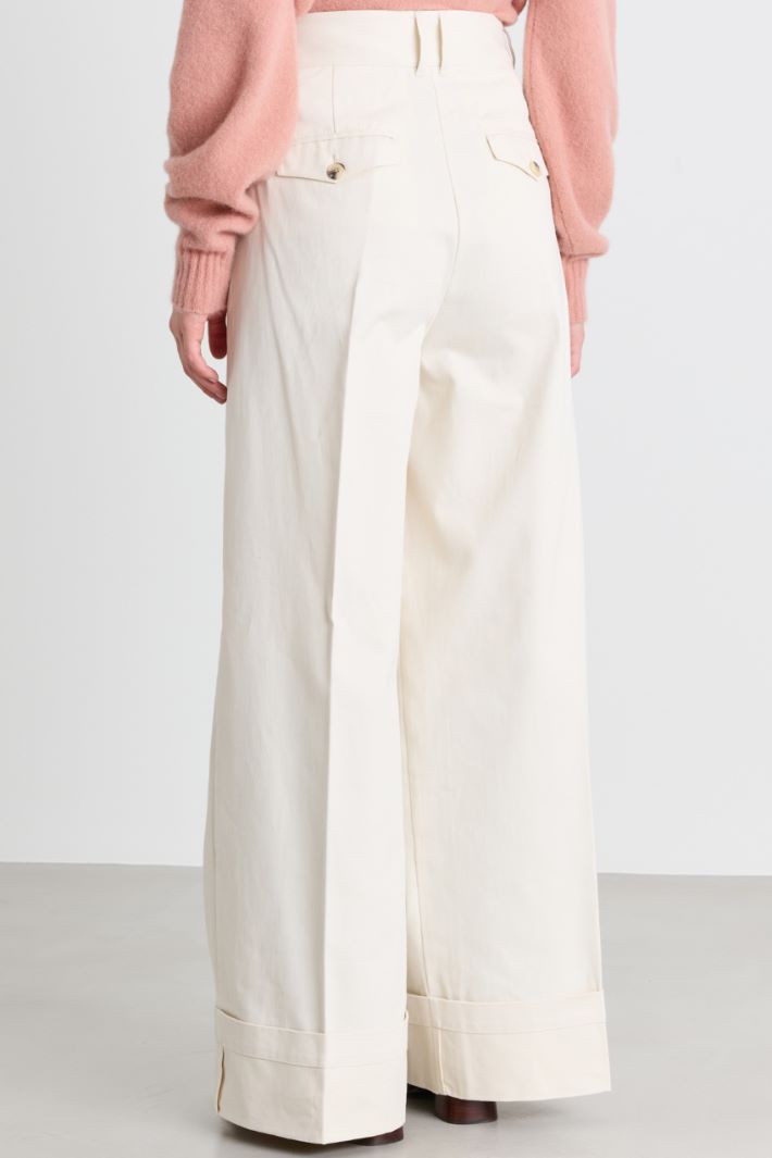 Wide-leg gabardine trousers - WHITE - Intrend - 4