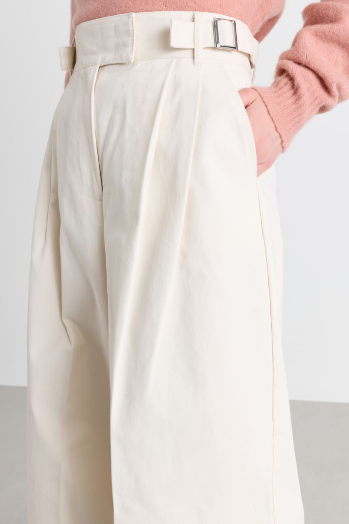 Wide-leg gabardine trousers - WHITE - Intrend - 3