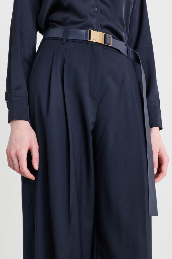 Wide-leg wool trousers with a long coated-fabric belt - BLUE - Intrend - 3