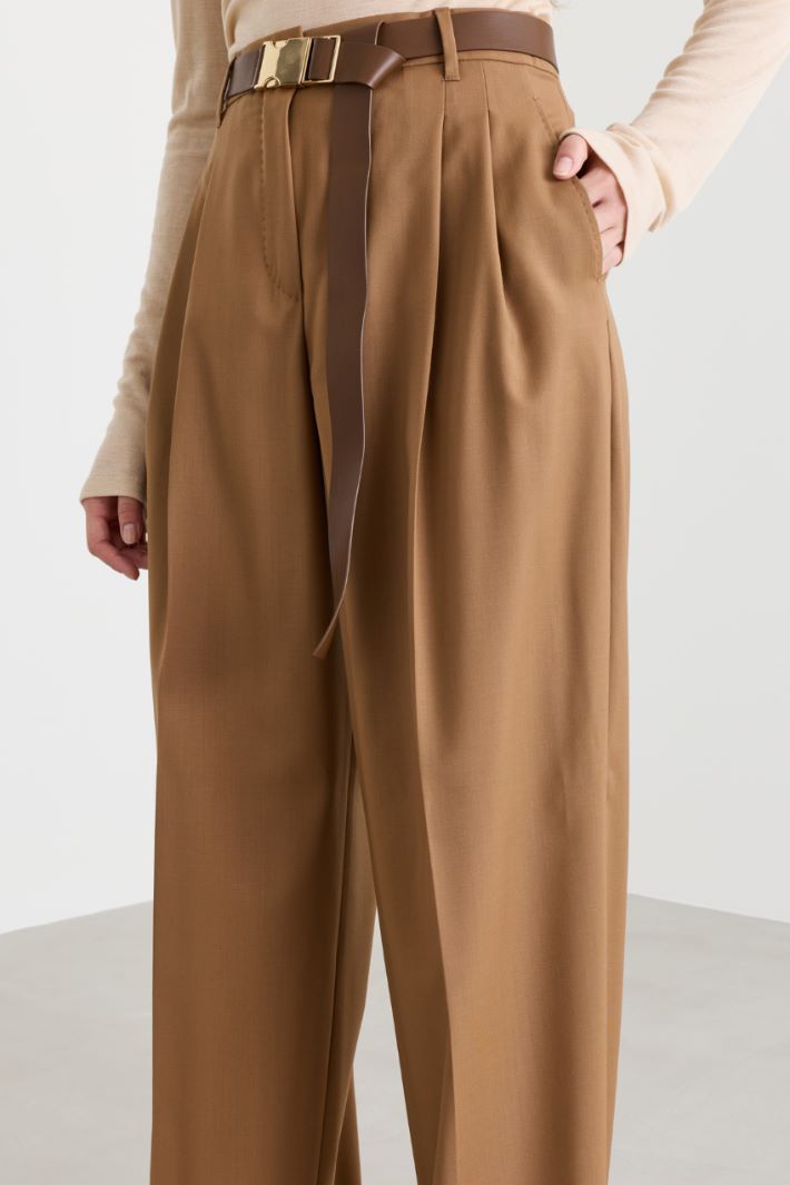Wide-leg wool trousers with a long coated-fabric belt - CAMEL - Intrend - 3