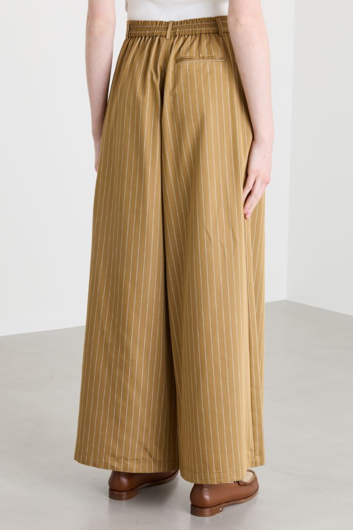 Wide-leg trousers in flowing twill - ORANGE - Intrend - 4