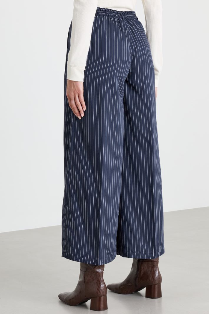 Wide-leg trousers in flowing twill - BLUE WHITE - Intrend - 4