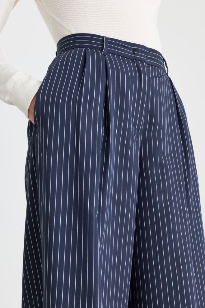 Wide-leg trousers in flowing twill - BLUE WHITE - Intrend - 3