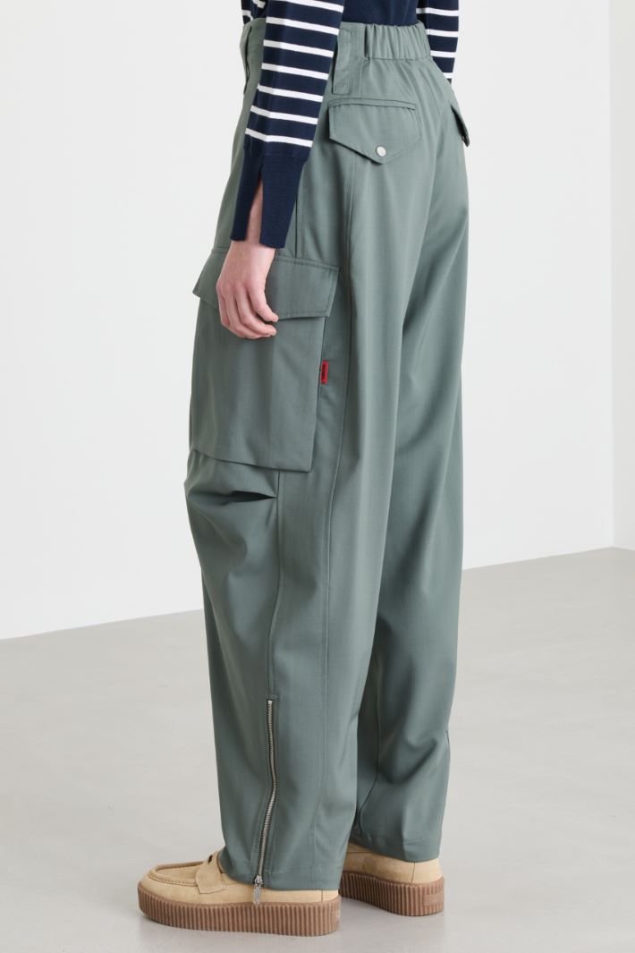 Cargo Trousers with Zipped Cuffs - GREEN - Intrend - 4