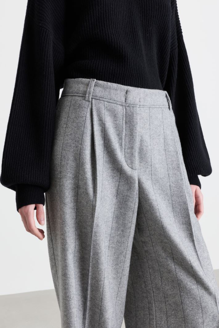 Wide-leg flannel trousers - GREY - Intrend - 3
