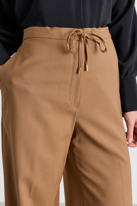 Pantalone jogger con tasche