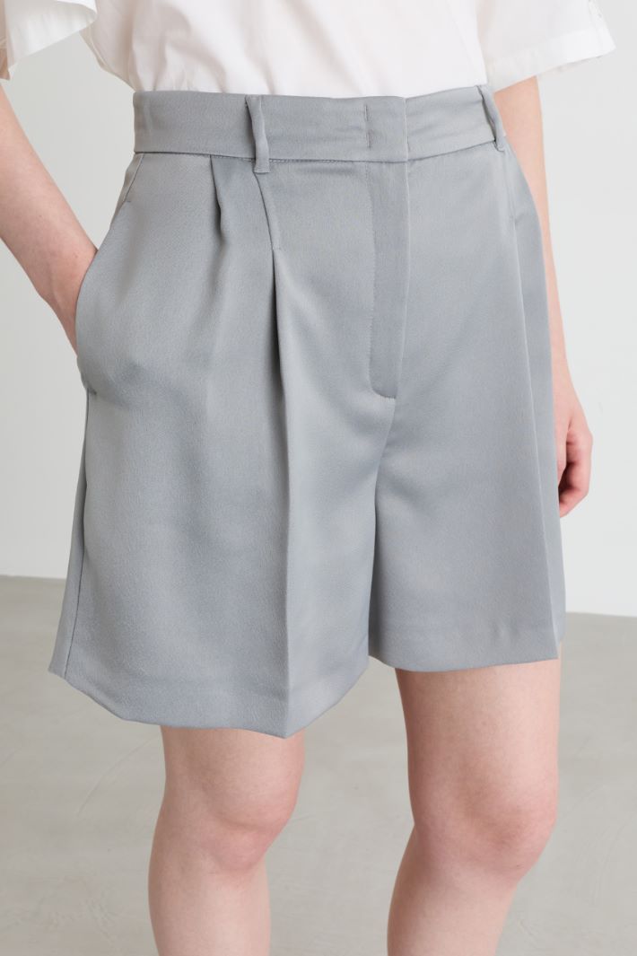 Matte satin shorts - GREY - Intrend - 3