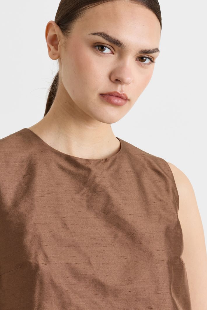 Top boxy in shantung - MARRONE - Intrend - 3