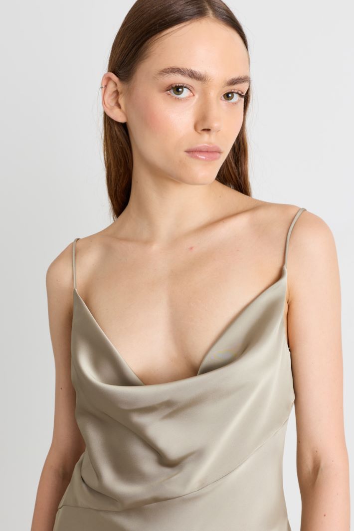 Top in raso fluido - VERDE - Intrend - 3