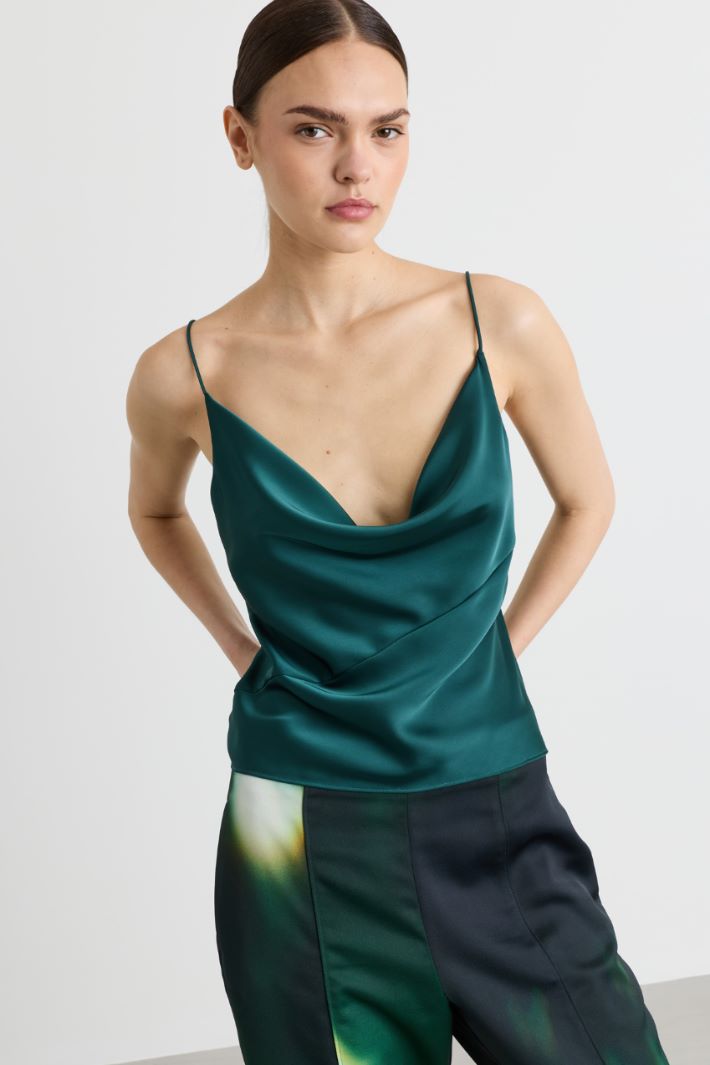 Top in raso fluido - VERDE SCURO - Intrend - 3