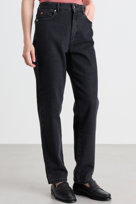 Jeans dalla linea dritta