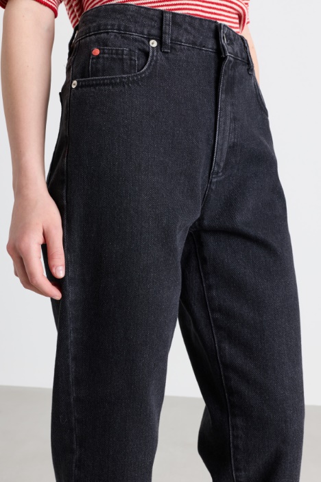 Jeans dalla linea dritta