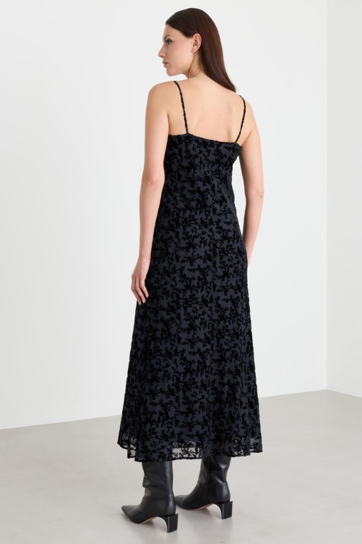 Burnout velvet maxi dress - BLACK - Intrend - 4