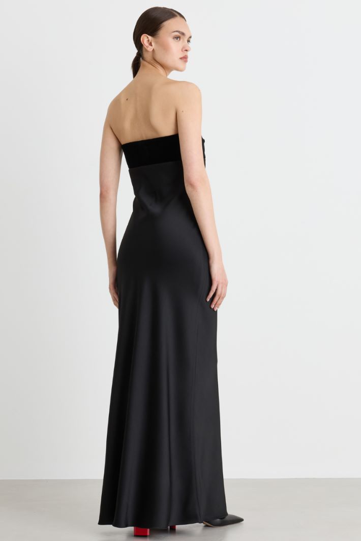 Bustier dress in lustrous crepe and velvet - BLACK - Intrend - 4