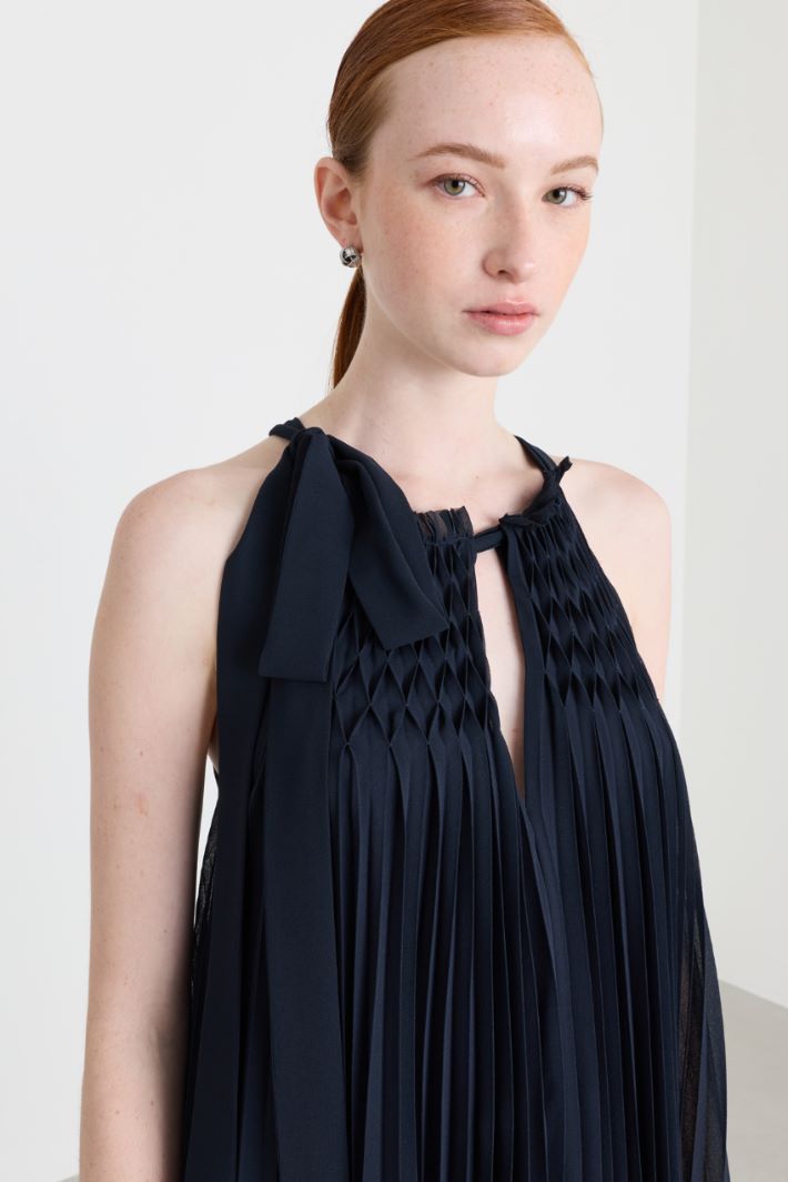 Plissé georgette midi dress - BLUE - Intrend - 3