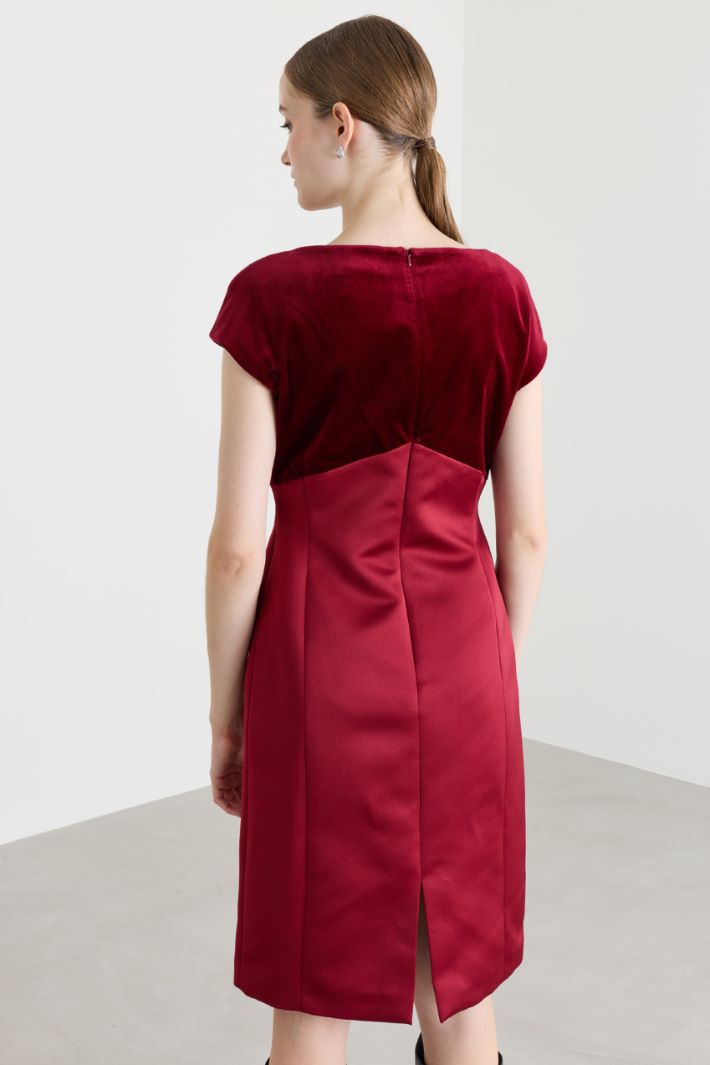 Princess dress in duchesse and velvet - RED - Intrend - 4