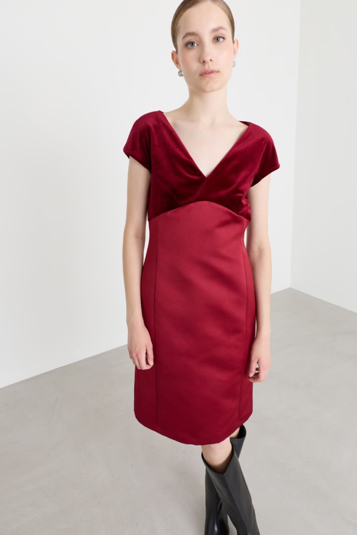 Princess dress in duchesse and velvet - RED - Intrend - 2