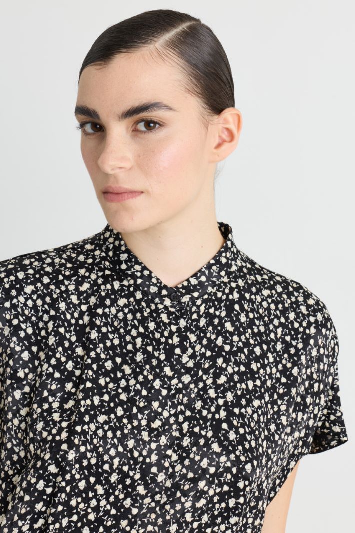 Ditsy Print Playsuit - BLACK - Intrend - 3