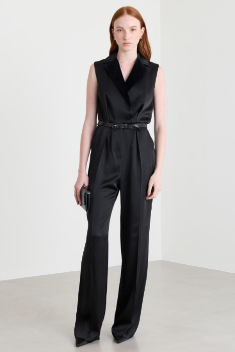 Satin jumpsuit with velvet lapels - Intrend