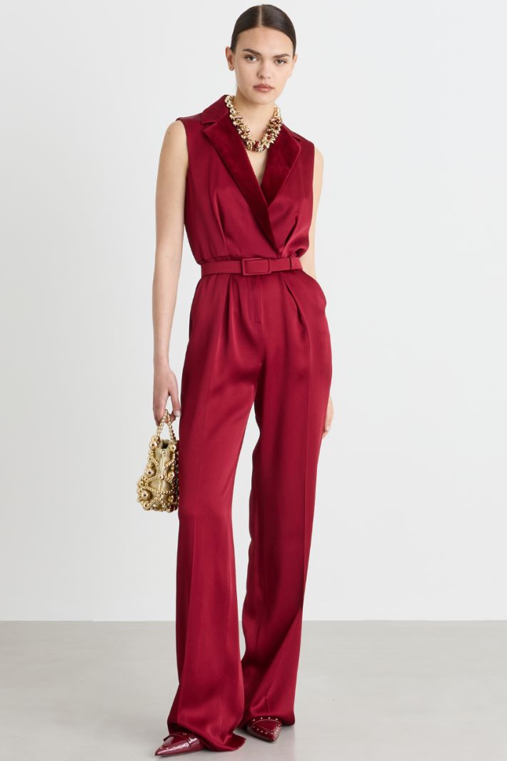 Satin jumpsuit with velvet lapels - RED - Intrend