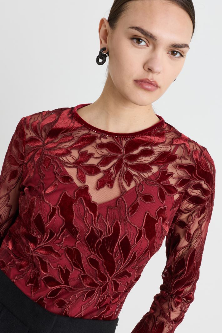 Velvet-Embroidered Tulle Blouse - RED - Intrend - 3