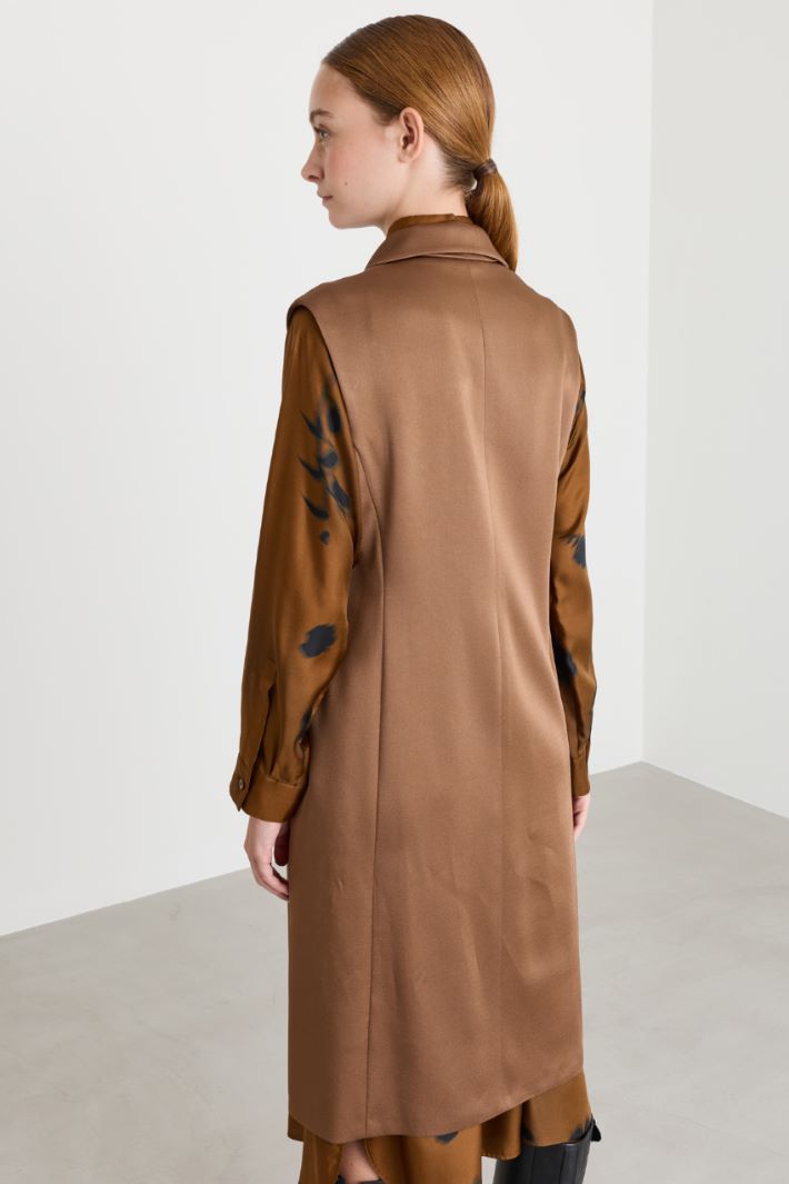 Matte satin waistcoat - BROWN - Intrend - 4