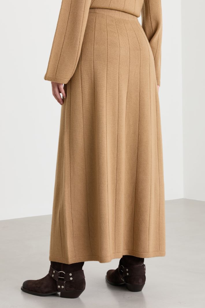 Flat-ribbed wool skirt - CAMEL - Intrend - 4