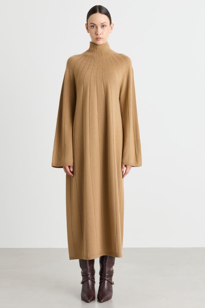 Long flat-rib knit dress - CAMEL - Intrend - 2