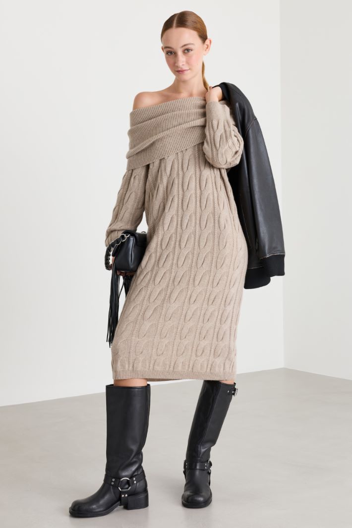 Off-the-shoulder cable-knit dress - BEIGE - Intrend