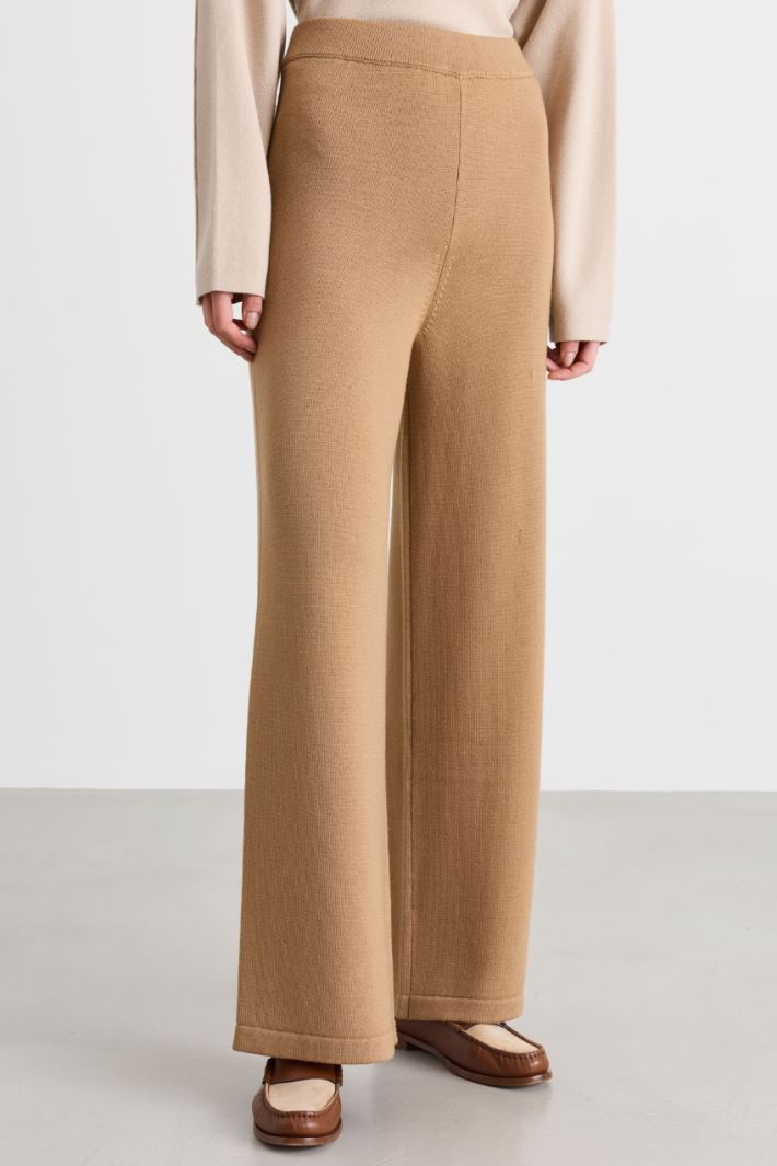 Knitted trousers - CAMEL - Intrend - 2