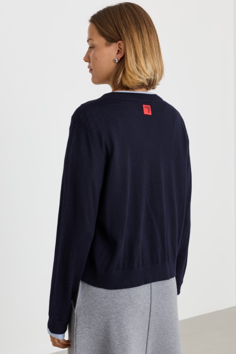Cardigan in pura lana con bordi a contrasto