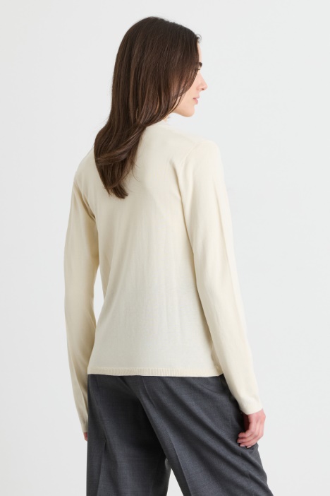 Cardigan a V in seta e cotone